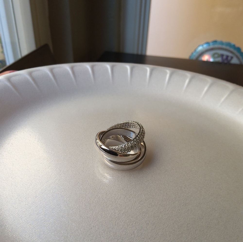 Silver 3 an 1 ring with crystals size 8 - Picture 3 of 4
